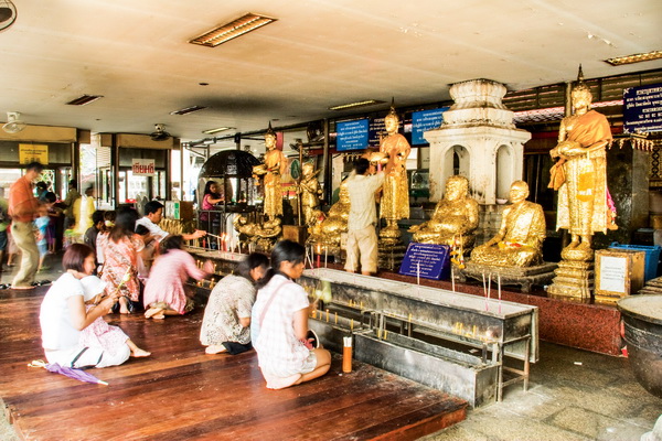 ไหว้พระ 9 วัด จังหวัดสมุทรสงคราม ไหว้พระ 9 วัด จังหวัดสมุทรสงคราม