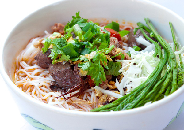 9 สูตรขนมจีน เมนูเส้นแบบไทยจัดเต็ม 7 น้ำยา 2 ยำ อร่อยแซ่บจนต้องแลบลิ้น 9 สูตรขนมจีน เมนูเส้นแบบไทยจัดเต็ม 7 น้ำยา 2 ยำ อร่อยแซ่บจนต้องแลบลิ้น