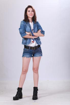 เหมือนคนละฟากฟ้า เหมือนคนละฟากฟ้า