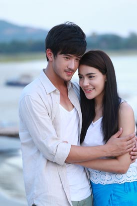 เพียงชายคนนี้ไม่ใช่ผู้วิเศษ เพียงชายคนนี้ไม่ใช่ผู้วิเศษ
