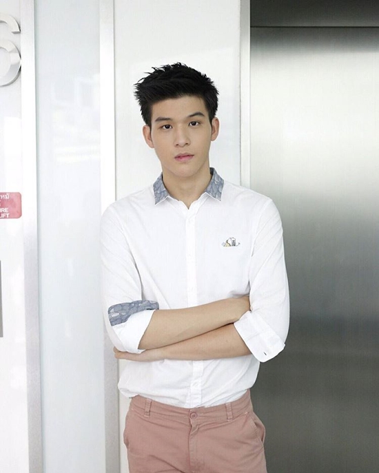 ดาราชุดนักศึกษา ดาราชุดนักศึกษา