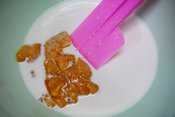 ขนมถ้วยใบเตยไส้ไข่หวาน ขนมถ้วยใบเตยไส้ไข่หวาน