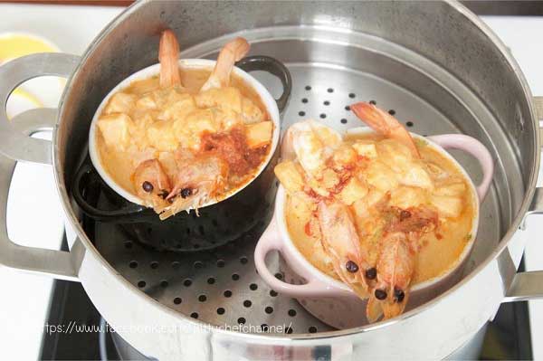 ห่ออหมกทะเลแซลมอนกุ้ง ห่ออหมกทะเลแซลมอนกุ้ง