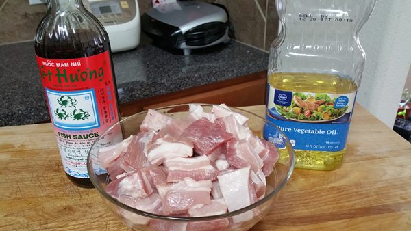 หมูสามชั้นทอดเค็ม หมูสามชั้นทอดเค็ม