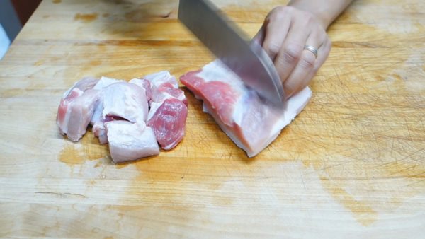 หมูสามชั้นทอดเค็ม หมูสามชั้นทอดเค็ม