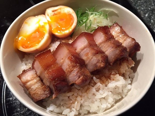 หมูสามชั้น หมูสามชั้น
