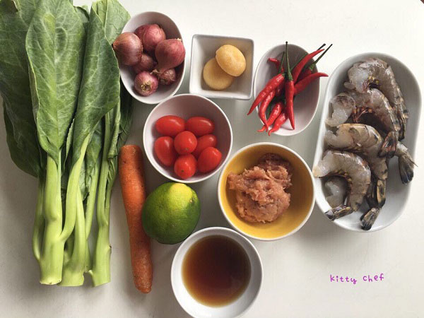 ยำคะน้ากุ้งสด ยำคะน้ากุ้งสด