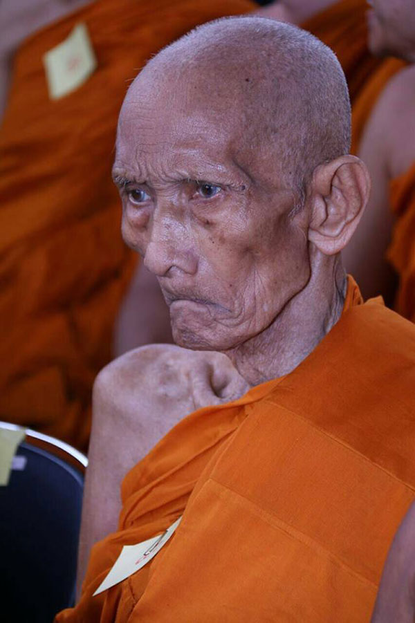 หลวงพ่อรวย ปาสาทิโก หลวงพ่อรวย ปาสาทิโก