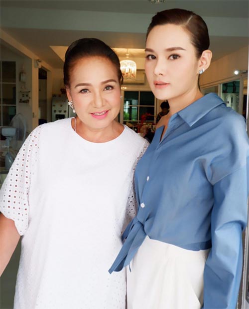 ดารา คุณแม่เลี้ยงเดี่ยว ดารา คุณแม่เลี้ยงเดี่ยว