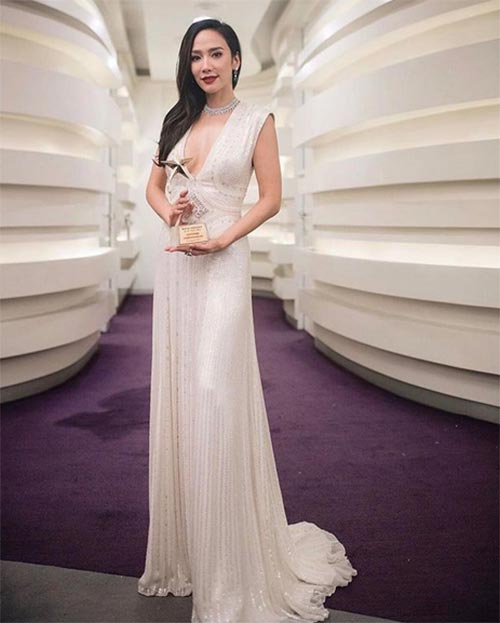 ชุดราตรียาวดารา ชุดราตรียาวดารา