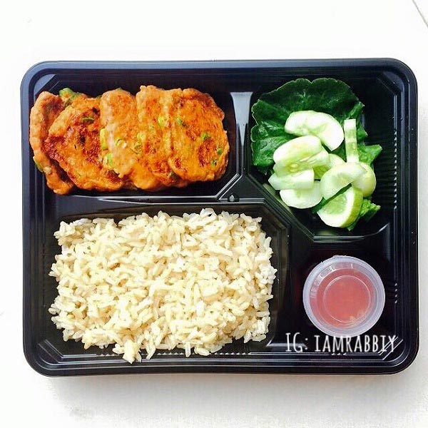 20 สูตรอาหารมื้อเย็นไม่อ้วน 20 สูตรอาหารมื้อเย็นไม่อ้วน