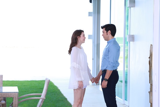 เหมือนคนละฟากฟ้า เหมือนคนละฟากฟ้า
