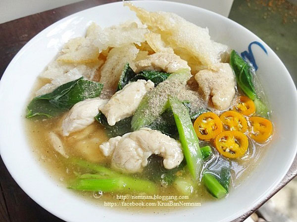 7 เมนูราดหน้ายอดผัก 7 เมนูราดหน้ายอดผัก