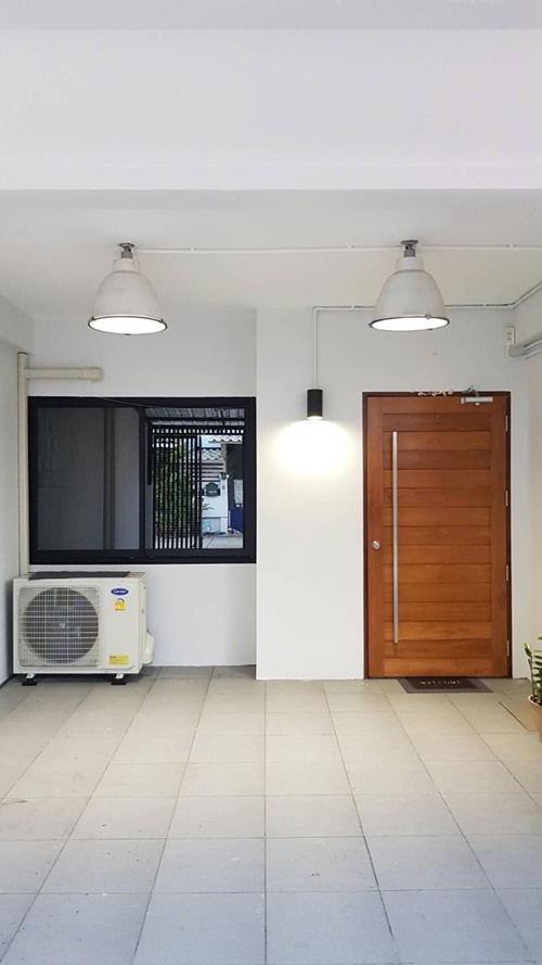 รีโนเวททาวน์โฮม 2 ชั้น รีโนเวททาวน์โฮม 2 ชั้น