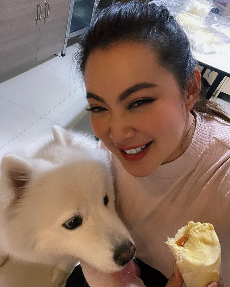 บุ๋ม ปนัดดา รีวิวสุดฮา วีรกรรมน้องหมาซามอยด์ บุ๋ม ปนัดดา รีวิวสุดฮา วีรกรรมน้องหมาซามอยด์