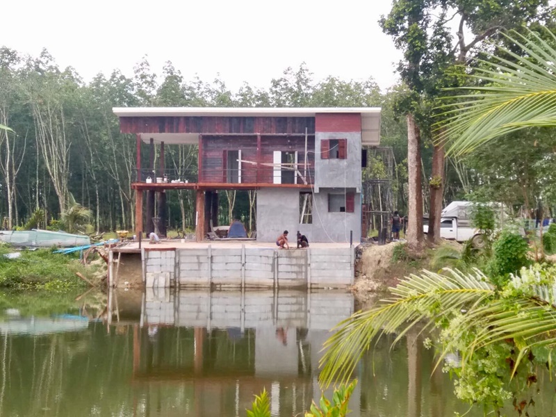 บ้านในสวนริมน้ำ บ้านในสวนริมน้ำ