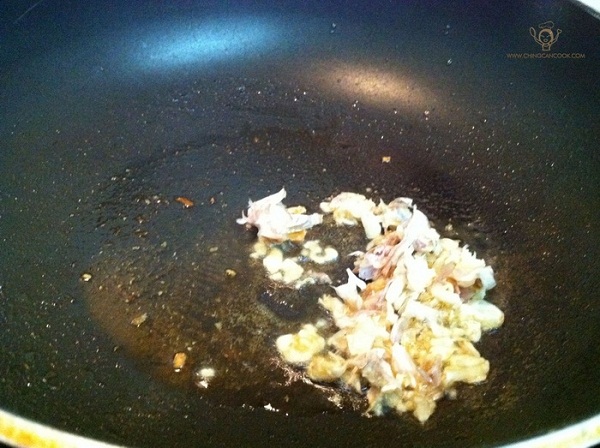 ข้าวผัดคะน้าปลาเค็ม ครบรสความอร่อยกลิ่นหอมชวนหิว ข้าวผัดคะน้าปลาเค็ม ครบรสความอร่อยกลิ่นหอมชวนหิว