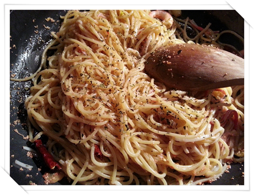 สปาเกตตีไข่กุ้ง อาหารฝรั่งจัดจ้านถึงใจ สปาเกตตีไข่กุ้ง อาหารฝรั่งจัดจ้านถึงใจ