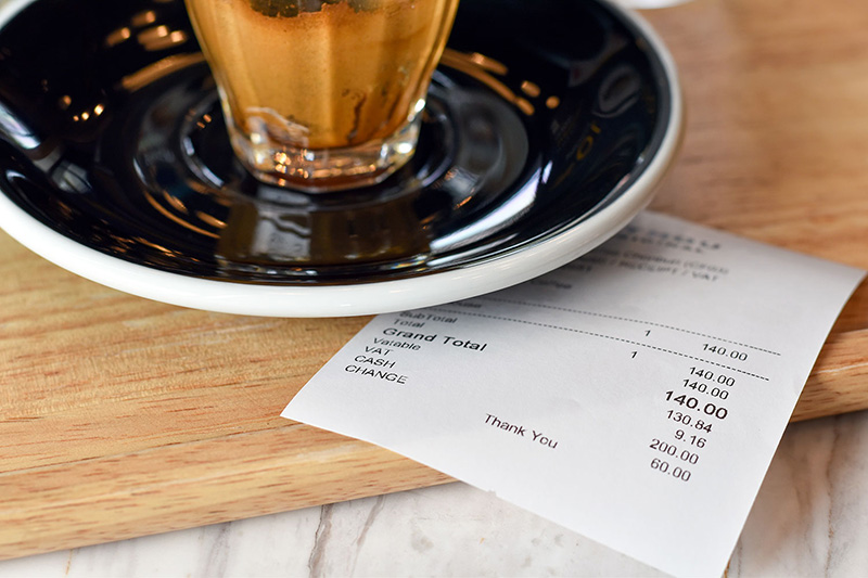 .ไขข้อสงสัย เซอร์วิสชาร์จ จำเป็นต้องจ่ายหรือไม่ ไม่จ่ายได้ไหม ? ​สคบ. มีคำตอบ.